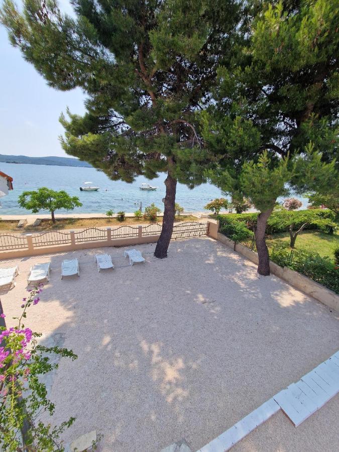 5 Meters From The Sea With Private Beach - 70M2 Colibri Sunset Apartments سفيتي بيتار المظهر الخارجي الصورة