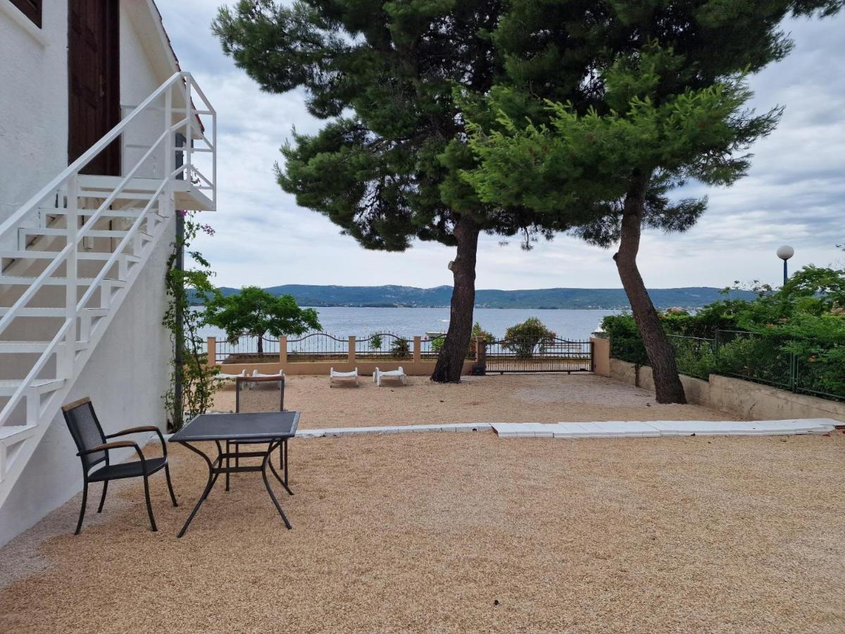 5 Meters From The Sea With Private Beach - 70M2 Colibri Sunset Apartments سفيتي بيتار المظهر الخارجي الصورة