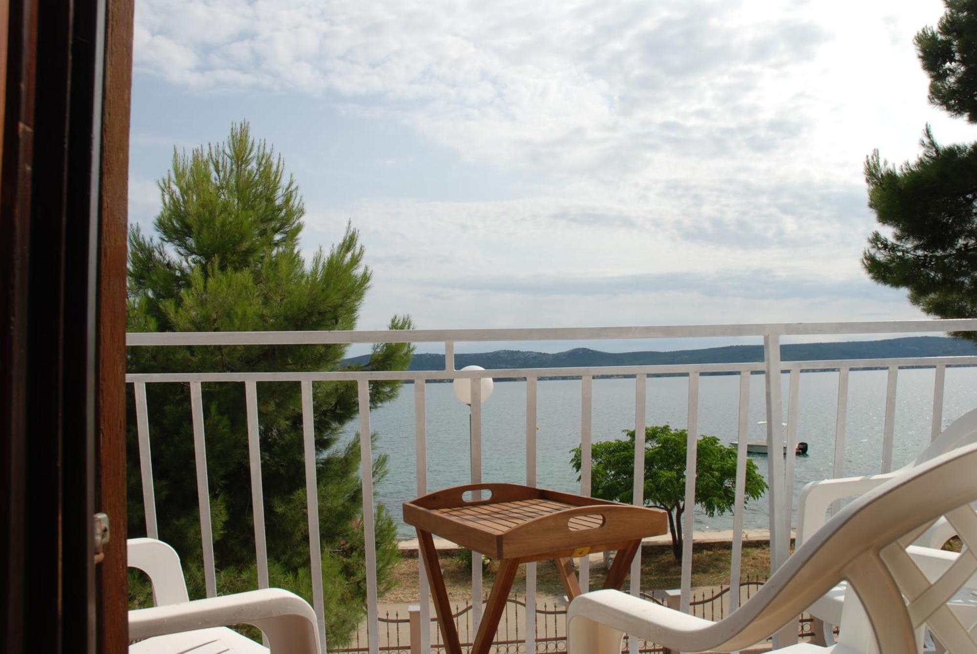5 Meters From The Sea With Private Beach - 70M2 Colibri Sunset Apartments سفيتي بيتار المظهر الخارجي الصورة