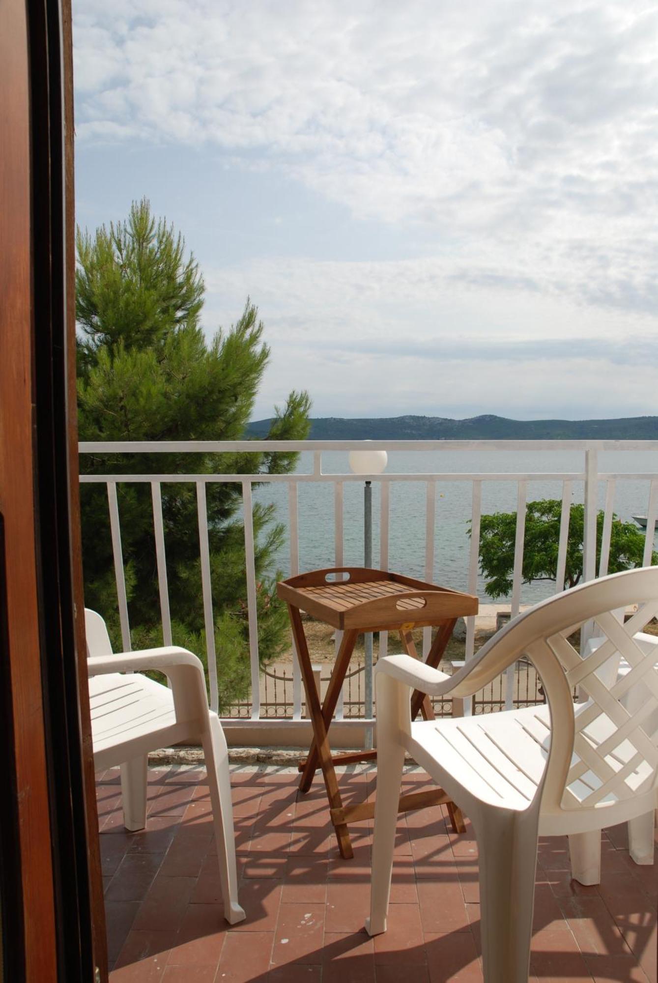 5 Meters From The Sea With Private Beach - 70M2 Colibri Sunset Apartments سفيتي بيتار المظهر الخارجي الصورة